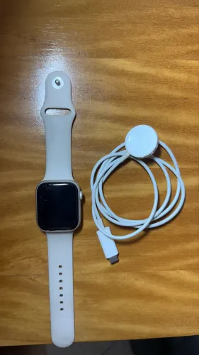 Apple Watch séries 8 / 45 mm 