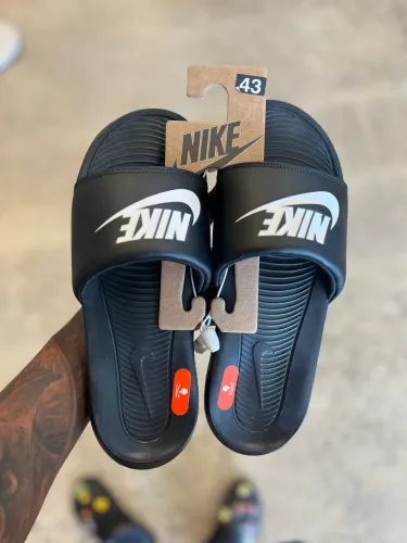 Sandália Nike ORIGINAL ( 42 e 43 )