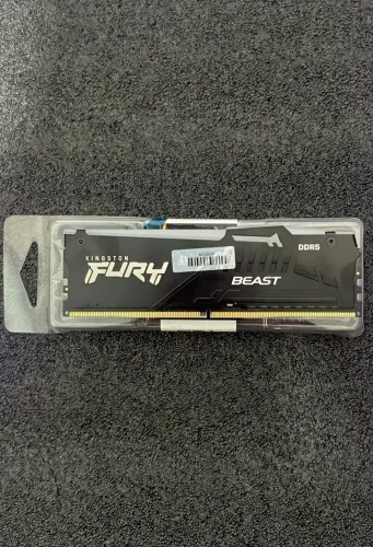 Memória RAM 16GB Kingston FURY Beast RGB DDR5 5200MHz CL40 - Nova