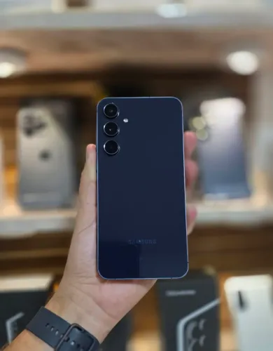 Samsung Galaxy A55 5G, 256/8GB RAM, cor azul, seminovo, acompanha carregador.