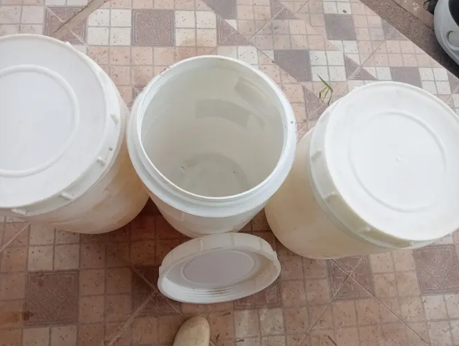 Vendo tambor 40 litros para armazenar ração;água e outros
