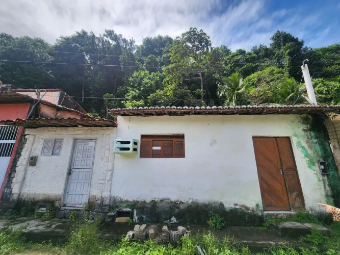 Casa conjugada a venda 