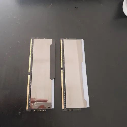 Memória RAM Asgard RGB DDR4 - Kit 16 GB (2x8 GB) 3600 MHz 