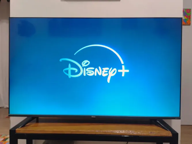 Smart 60' Tv 4k Ultra HD. Inteligência Artificial. Google Tv Android. Borda INFINITA.