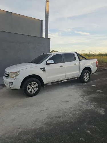 Ford Ranger XLT 2.5 16V 4X2 CD Flex 2013