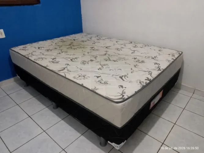 Cama de casal BOX