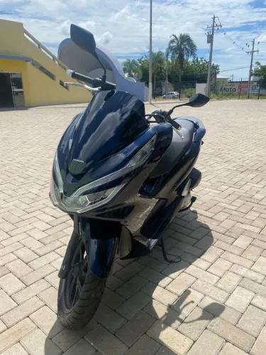 MOTO HONDA PCX  DE MULHER, UNICA DONA, TODOS OS DOCUMENTOS PAGOS E MOTO REVISADA