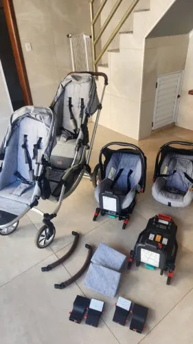 Kit completo para bebês - Carrinho ABC Design Zoom 2 + Bebês Conforto e Bases Isofix