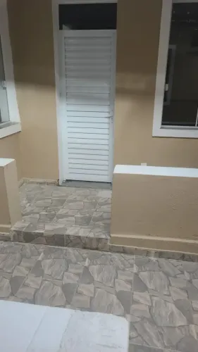 Alugo Casa com 2 quartos em Maria da Graça