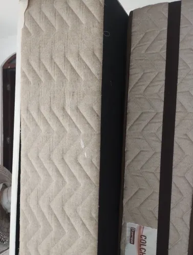 Vendo cama box casal em ótimo estado