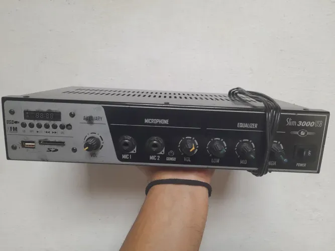 Amplificador para som ambiente Frahm - Slim 3000 USB/FM