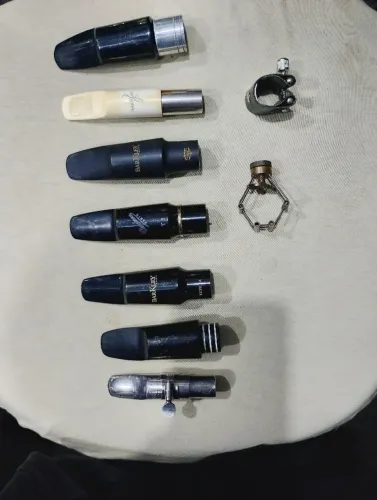 Vendo boquilha sax alto e tenor. Contato *
