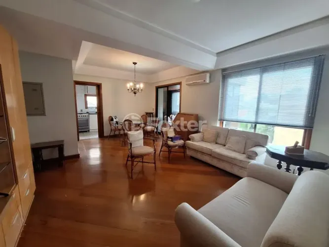 Apart. com sacada e churrasqueira, 98 m² com 2 dorm., sendo 1 suíte e 1 vaga no Moinhos de