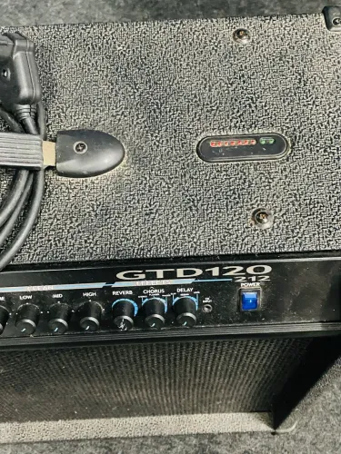 Amplificador guitarra  Crate GTD120 212