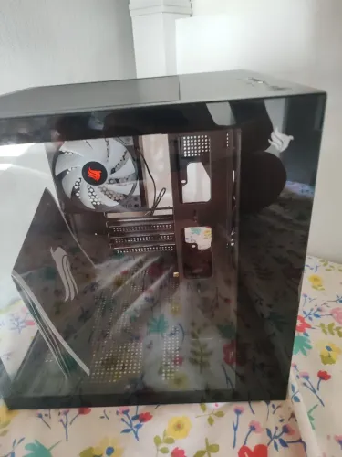 Gabinete mini-tower com 1 fan (nunca usado)