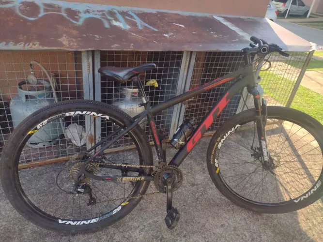 VENDO BIKE SEMI NOVA ARO 29