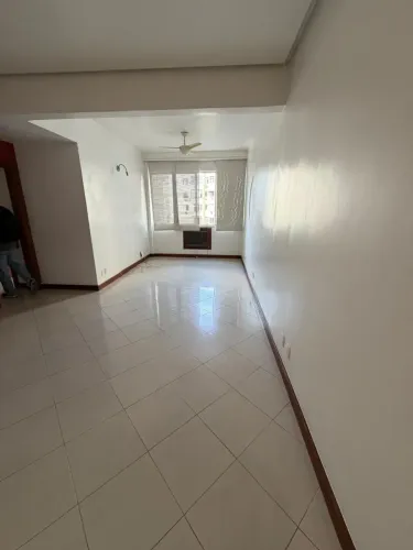 Apartamento para venda possui 99 metros quadrados com 3 quartos