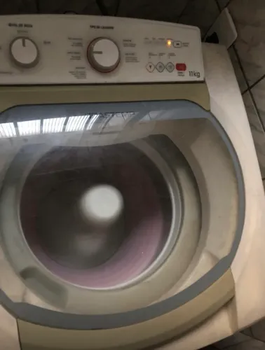 Máquina de lavar Brastemp toda boa
