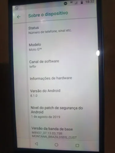 moto 5gs, tela com defeito mais funcionando perfeitamente. nao segura muito tempo bateria 