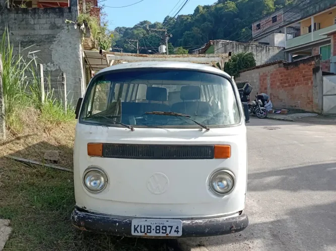 Volkswagen Kombi Standard/ Luxo/ Serie Prata 1980