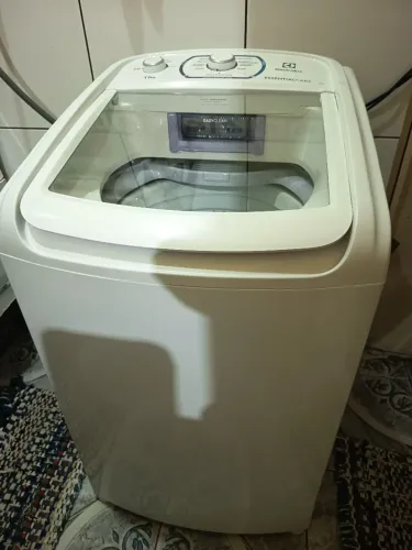 Máquina de lavar e centrífuga 