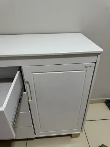 VENDO CÔMODA