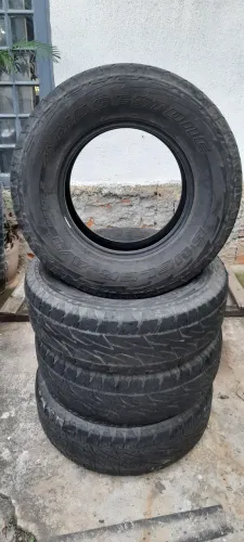 Jogo de pneus Bridgestone DuelerA/T meia viida