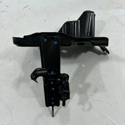 Suporte Bateria Toyota Etios 1.3 1.5 2015 A 2019 Esquerdo