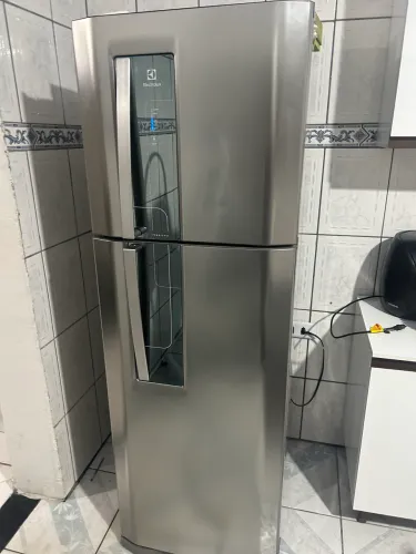Geladeira inox semi nova eletrolux frost free