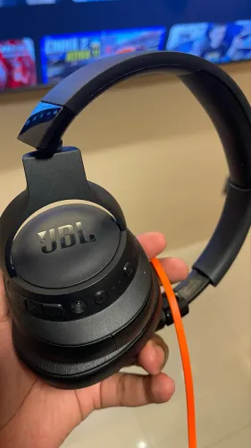 Fone de ouvido JBL Tune 770nc