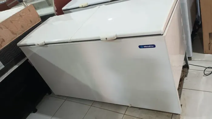 Frezer 2 portas metrafrio