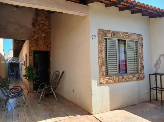 Casa para Venda em Bela Vista do Paraíso, Lagoa Azul, 2 dormitórios, 1 suíte, 2 banheiros,