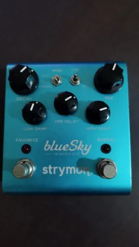 Strymon BlueSky V1 (Reverb) com fonte