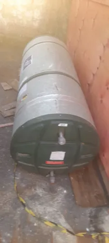 Vendo toinel de água quente 500L