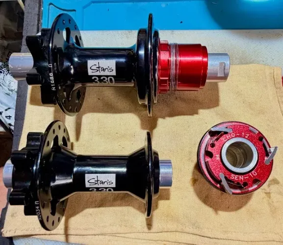 Cubo bike Stans 3.30 muito novo
