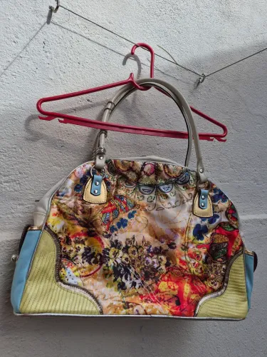 Bolsa com alça colorida