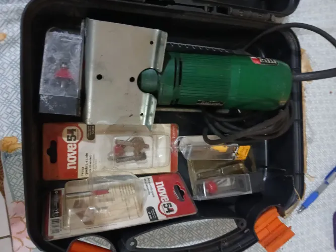 Tupia manual da marca Bosch.