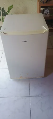 Vendo um ótimo frigobar da EOS