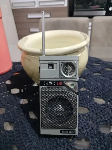 Rádio seiko dos anos 80 conservado e funcionando