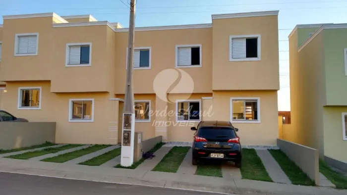 Sobrado reformado em Condominio em Nova Odessa com duas Vagas.