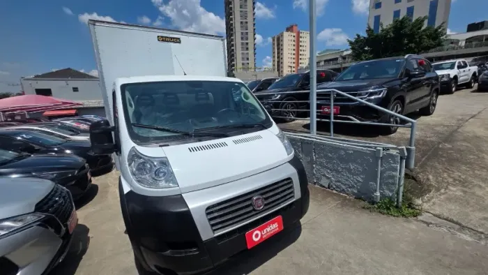 FIAT DUCATO 2021 BAIXO KM E COM BAÚ