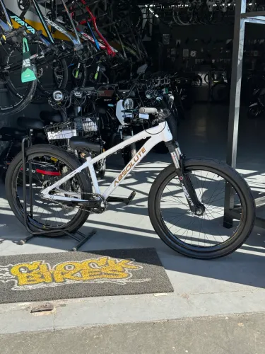 BIKE BRUTRUS PRO ARO 26 ( ATÉ 10 VEZES SEM JUROS )
