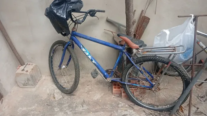 Bicicleta para reforma ou retirada de peça