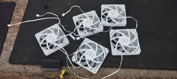 5 fans e controladora