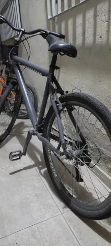 Bicicleta toda em alumínio toda shimano primeira linha