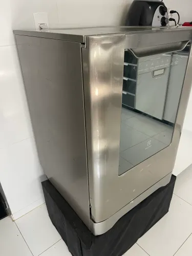 Lava louça grande 14 serviços oportunidade!