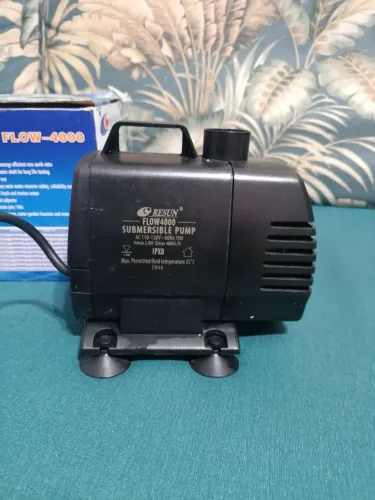 Bomba submersa para aquário