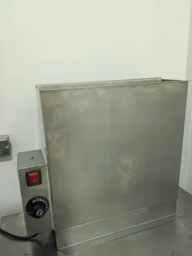 Esterilizador de bancada para: 10 Facas 5 Chairas - Elétrico 220v - Inox 304