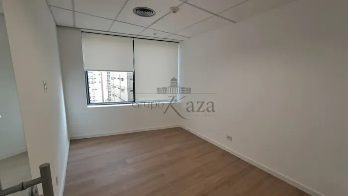 Conjunto Comercial Mobiliado - Vila Olímpia - 367m².