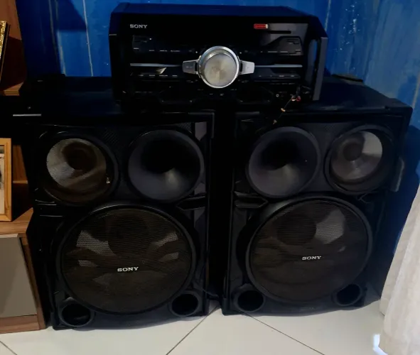Caixa de som Sony FST-SH2000